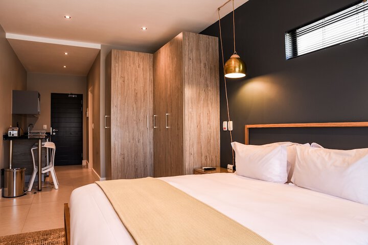 Room 7 of 38