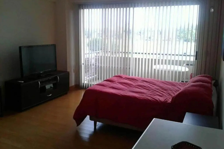 Room 6 of 27