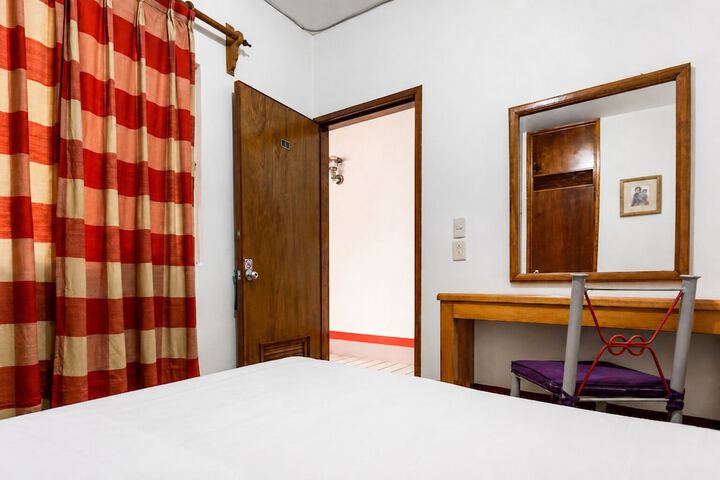 Room 50 of 103