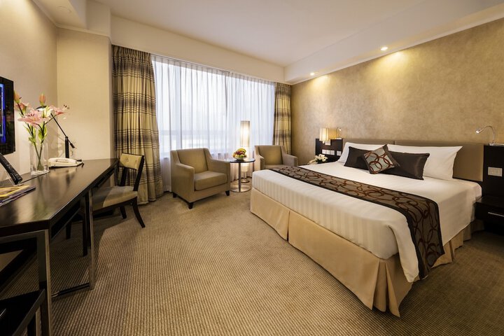 Room 28 of 65