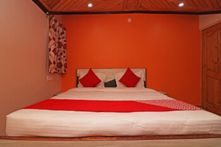 Room 10 of 24