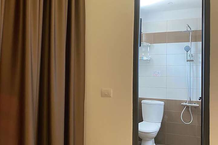 Room 79 of 103