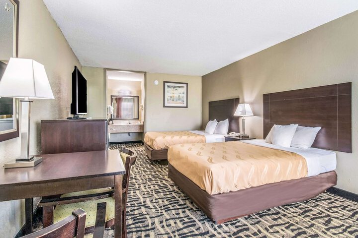 2 Double Beds (17 of 17)