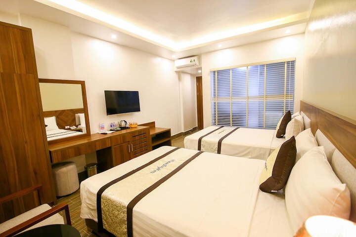 Room 6 of 40