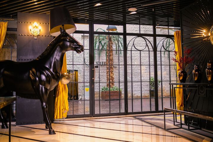 Guest Lobby