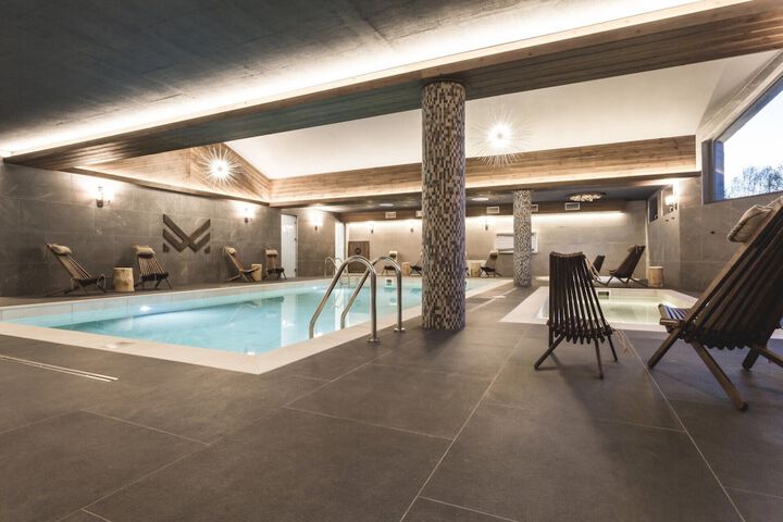 Spa 21 of 36