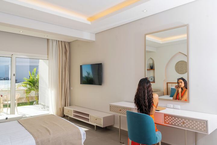 Room 3 of 85