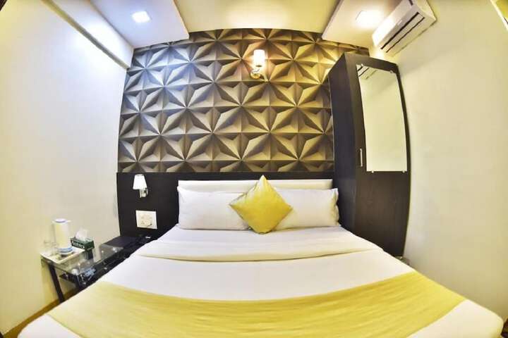 Room 8 of 39
