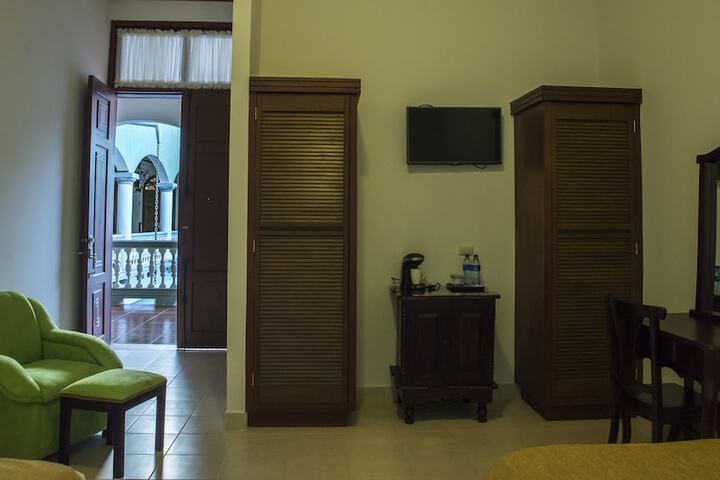 Room 40 of 82