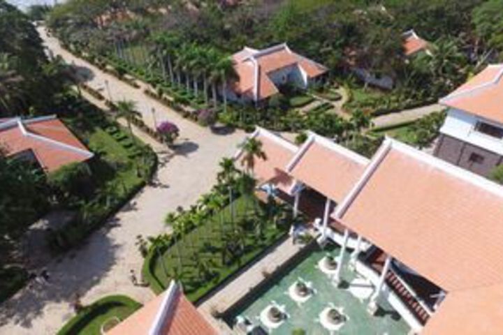 Hotel 5 of 104