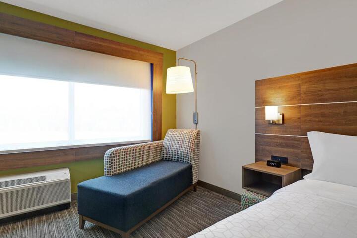 Standard Room, King or Two Doubles (1 of 5)