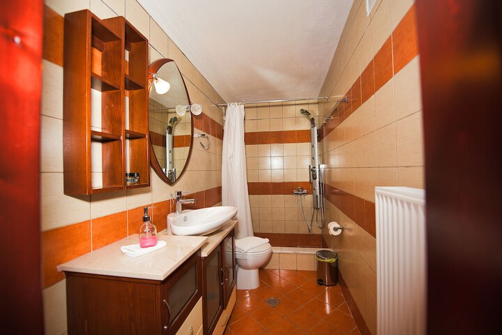 Room 14 of 49