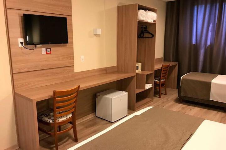Room 31 of 64