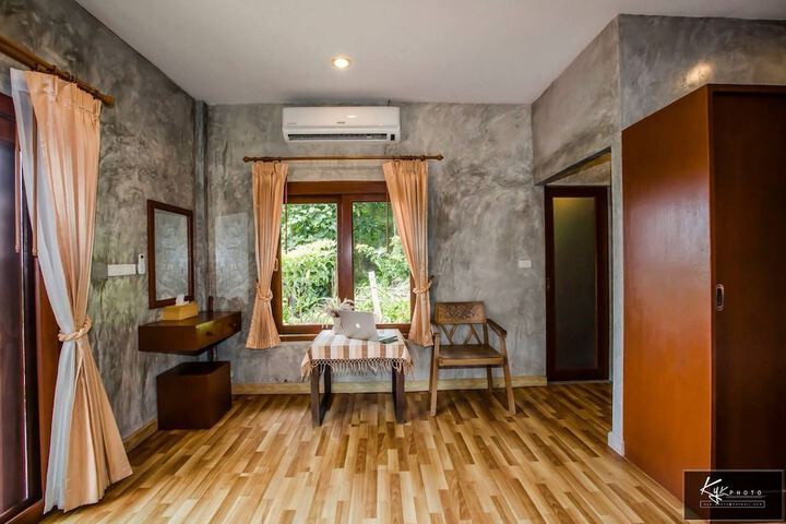 Room 14 of 35