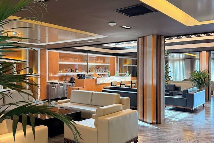 Hotel 2 of 49