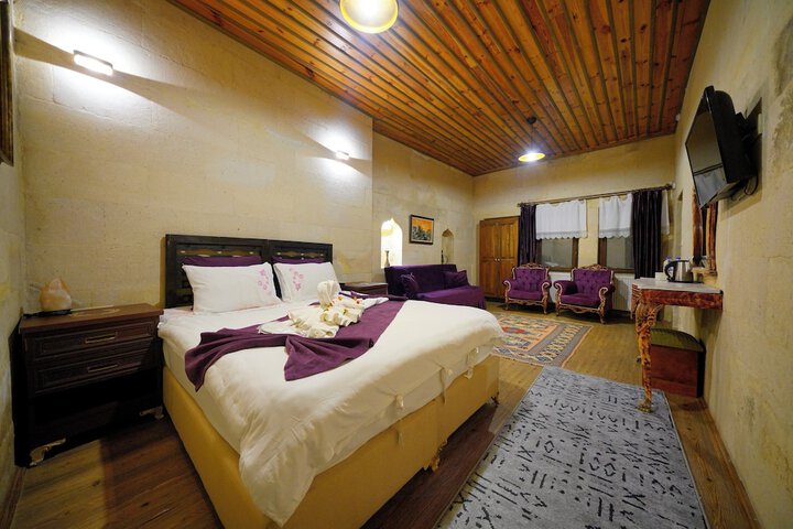 Room 5 of 112