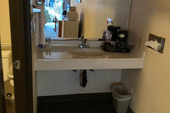 Room 20 of 25