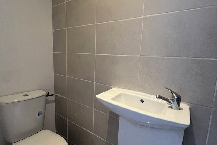 Room 6 of 7