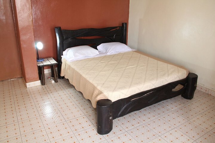 Room 9 of 24
