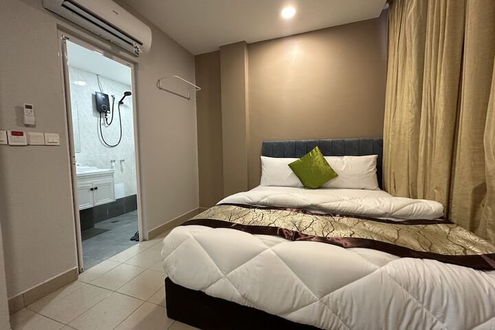 Room 36 of 80
