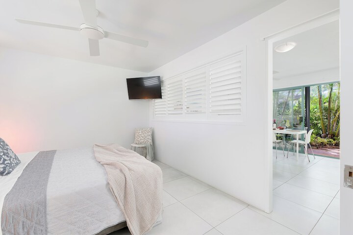 Room 5 of 34