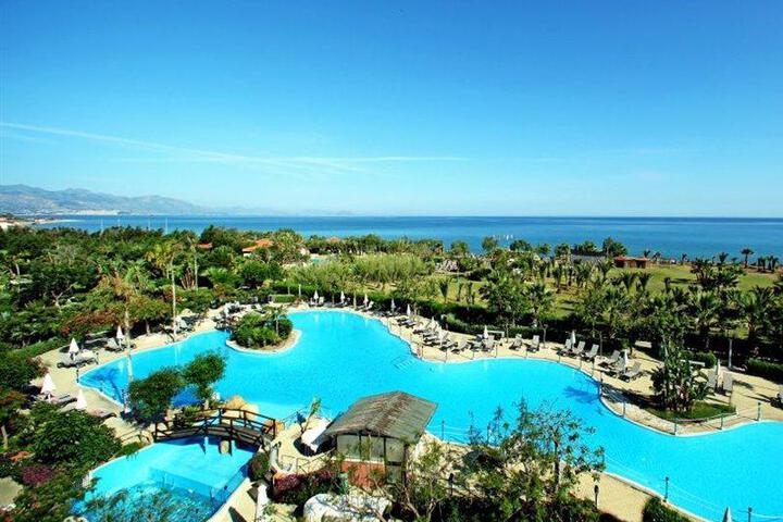 FIESTA GARDEN BEACH