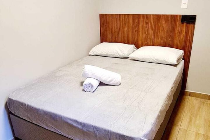 Room 7 of 13