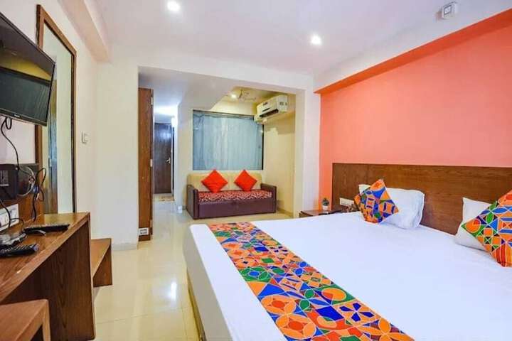Room 2 of 6