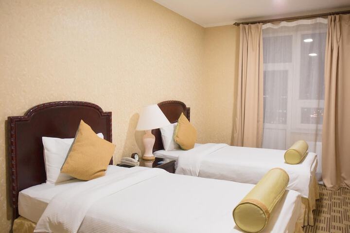 Room 6 of 22