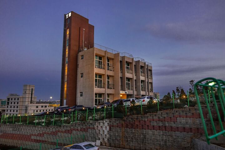 Hotel 14 of 77