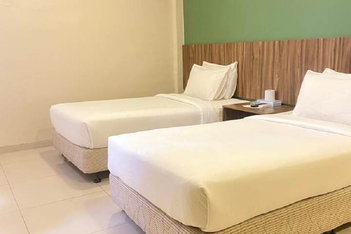 Room 8 of 21