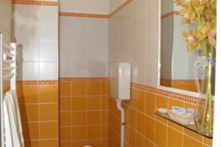 Room 4 of 29