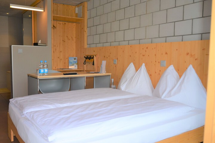 Room 12 of 23