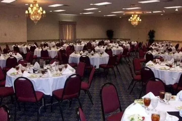 TRUMAN HOTEL AND CONFERENCE CENTER