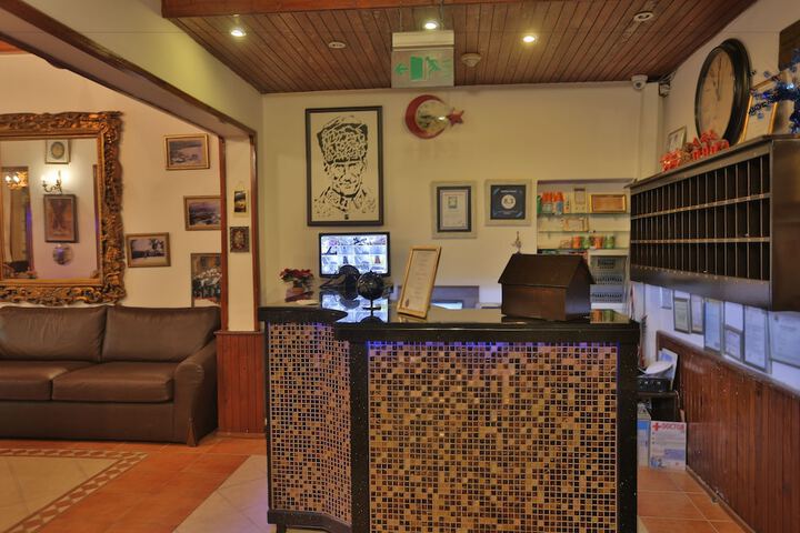 Guest Lobby