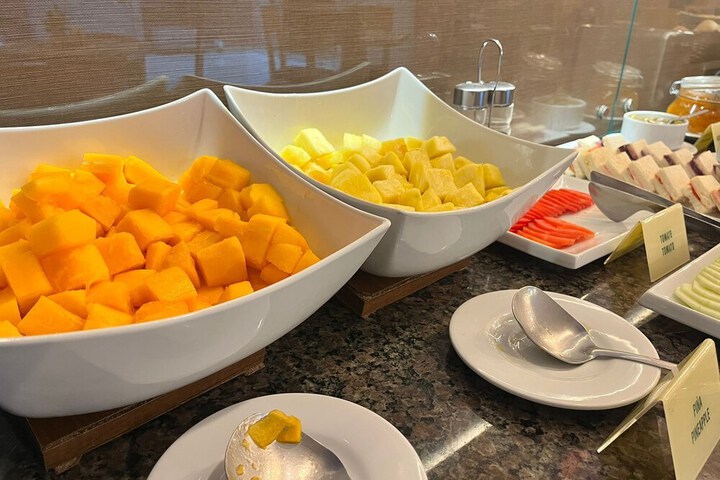 Breakfast/Coffee Service 78 of 87