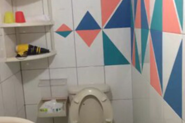 Room 2 of 12