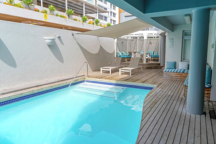 Pool 128 of 370