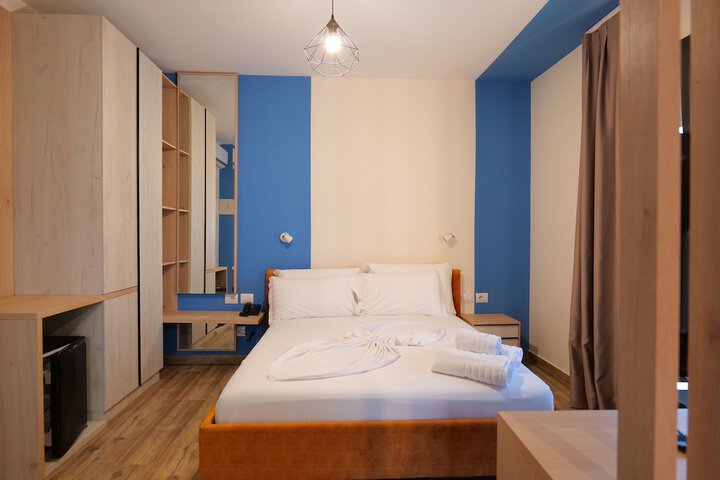 Room 47 of 126