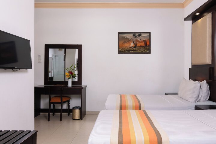 Room 17 of 44