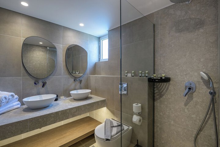 Clean Restrooms