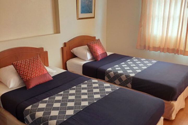 Room 28 of 75