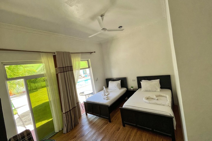 Room 9 of 46