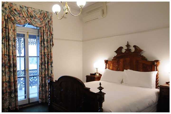 Room 14 of 345
