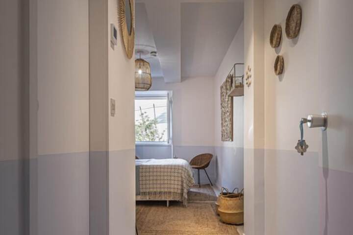 Room 35 of 68