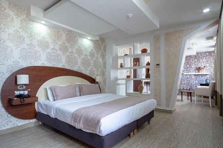 Room 16 of 45