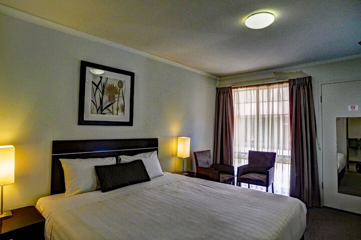 Room 11 of 43