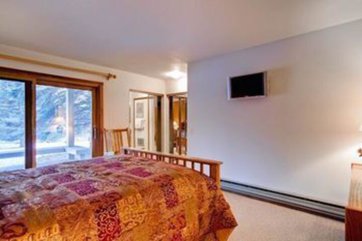 Room 17 of 39