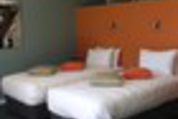 Room 38 of 195