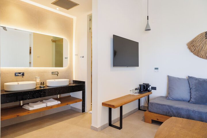 Room 41 of 57